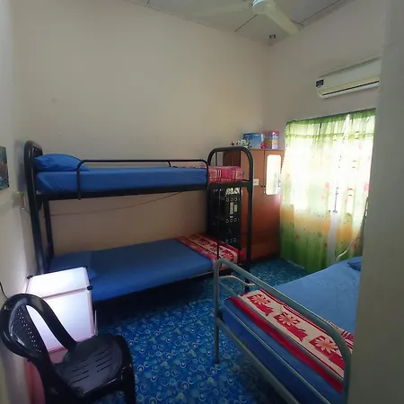 Homestay Melewar Parit Raja Exterior photo